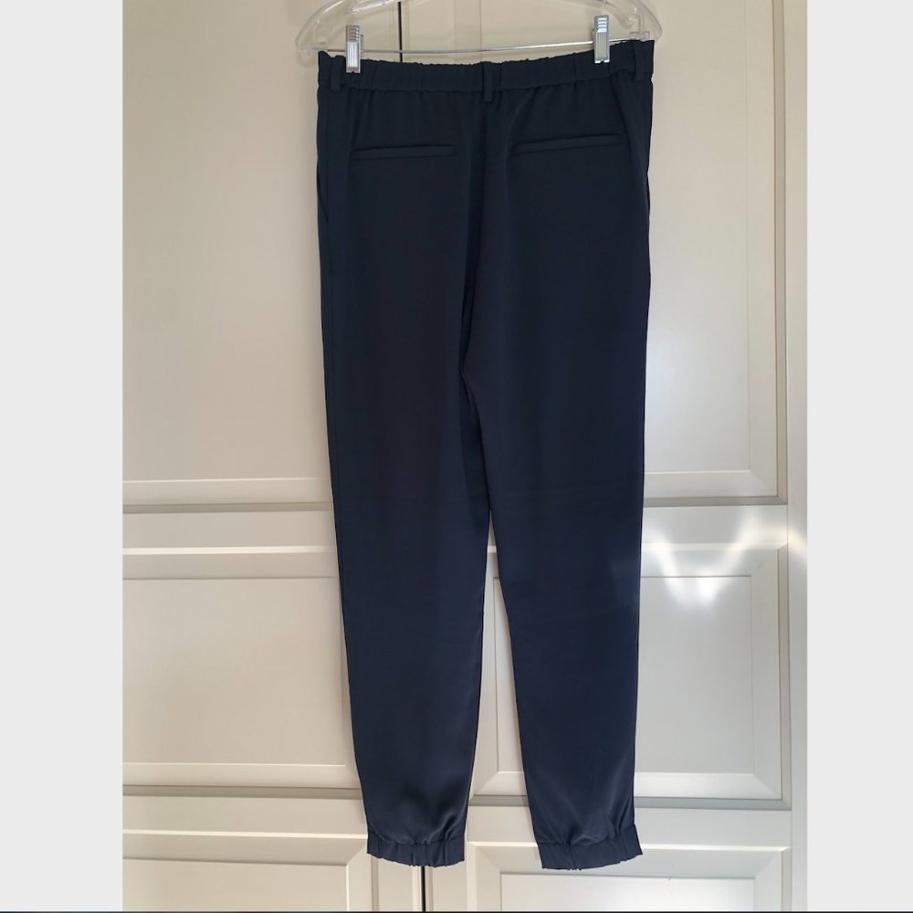 Uniqlo Womens Pleated Front Elastic Drape Jogger Pants Navy Blue Size M